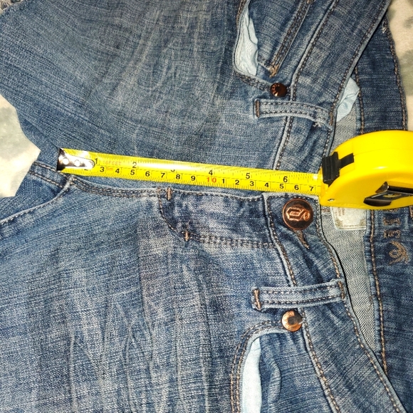 Decree jean shorts sz 3 juniors excellent condition. - Picture 5 of 7